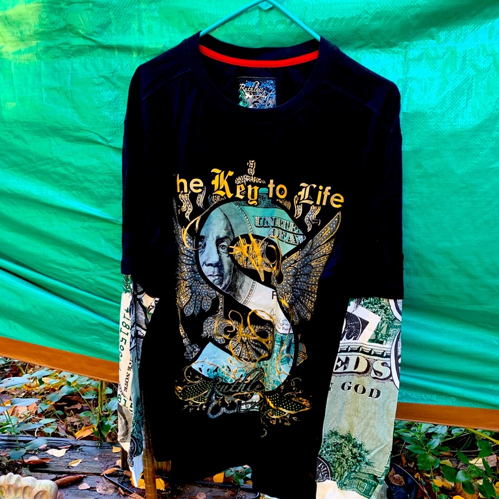 Art tee shirt